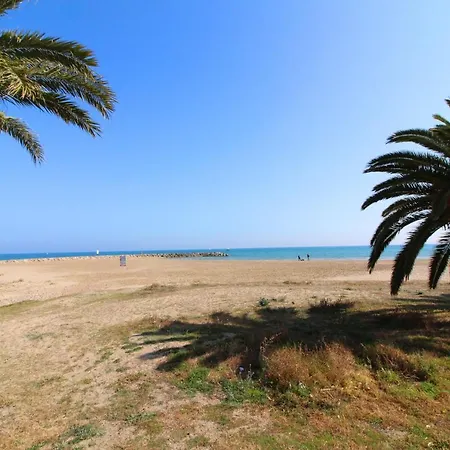 Apartment Global Properties, Estudio Parejas En La Playa Del *