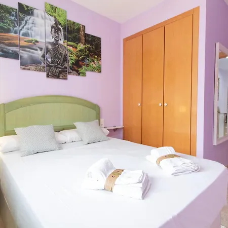 Global Properties, Estudio Parejas En La Playa Del * Puerto de Sagunto